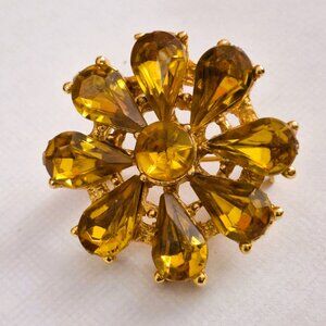 Vintage Yellow Topaz Rhinestone Flower Gold Tone Brooch/Pin